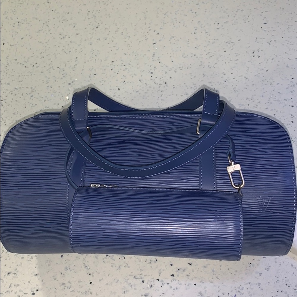 💯 Authentic LOUIS VUITTON blue Epi barrel